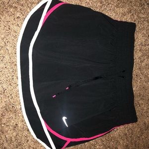 Women’s black nike skirt